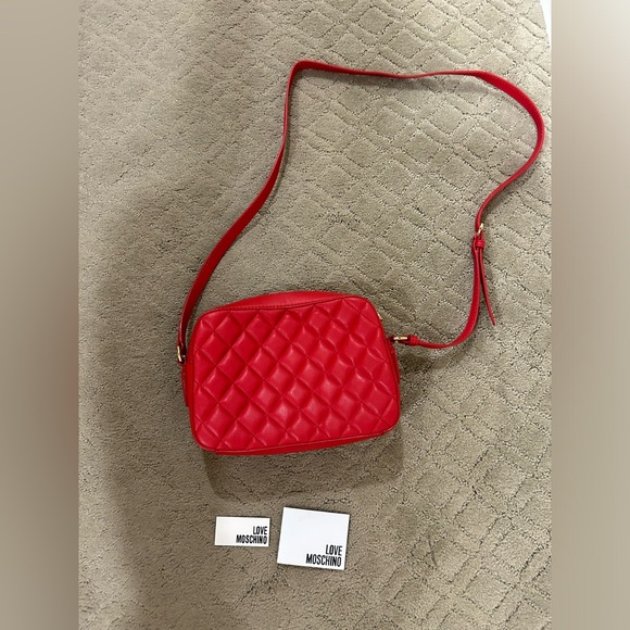 Love Moschino woman’s Polyurethane quilted logo Crossbody Bag Red - Picture 5 of 16